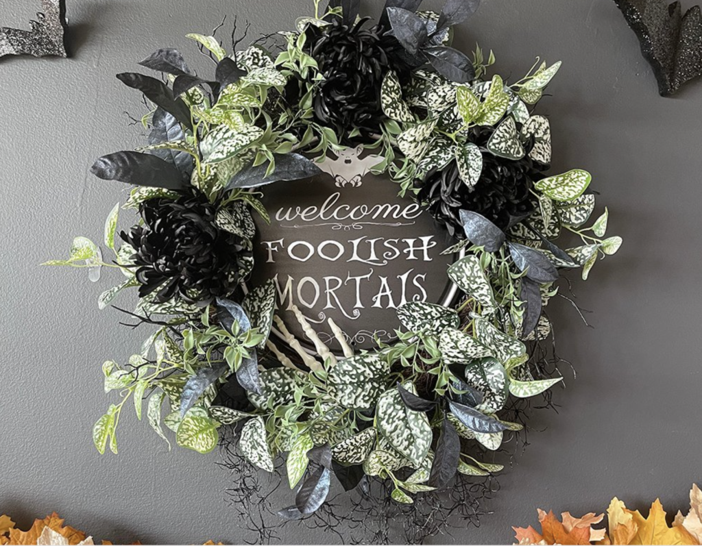 6 Hauntingly Chic Halloween DIY Decor Ideas